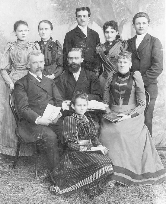 Feliks Fabiani z drugą żoną Anną i dziećmi z pierwszego małżeństwa. Ok. 1895 roku.