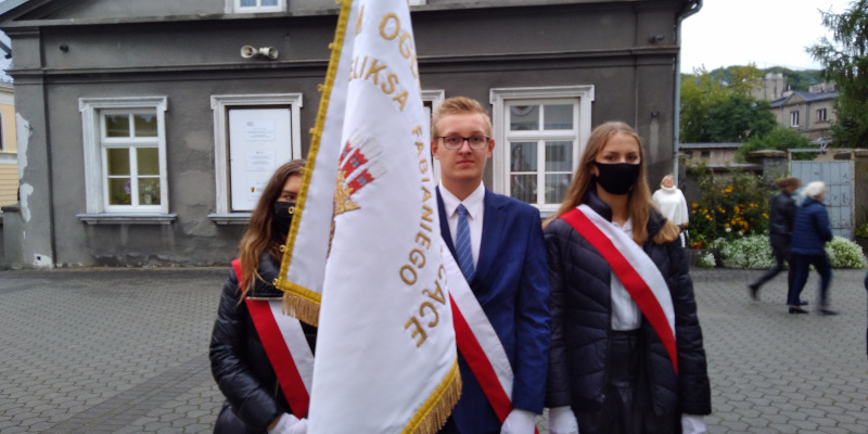 Poczet sztandarowy I LO 