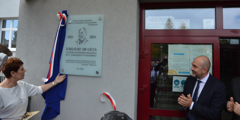 Odsłonięcie pamiątkowej tablicy 