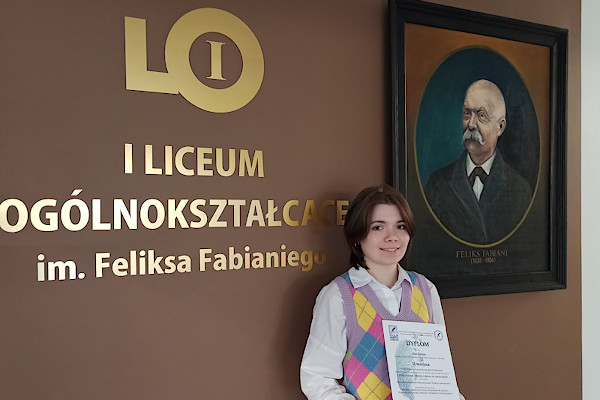 Maja Rębisz, uczennica klasy III E1 