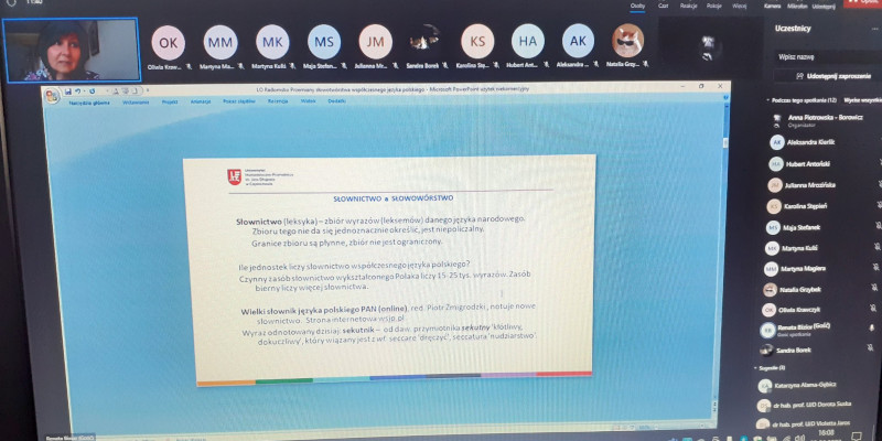 Ekran komputera z programem Teams 