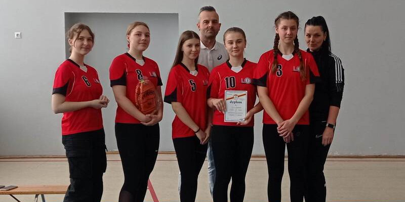Drużyna I LO -zdjęcie grupowe 
