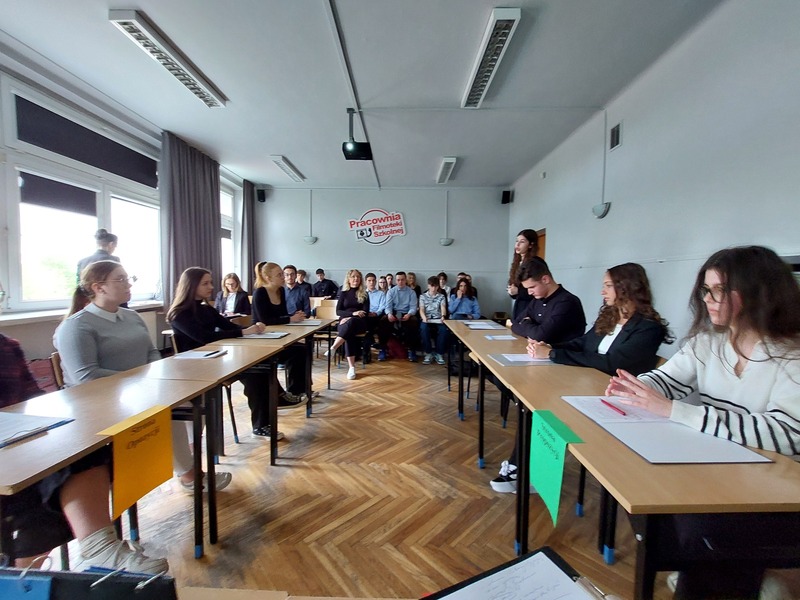 zdjęcie nr 3 - I TURNIEJ DEBAT OKSFORDZKICH