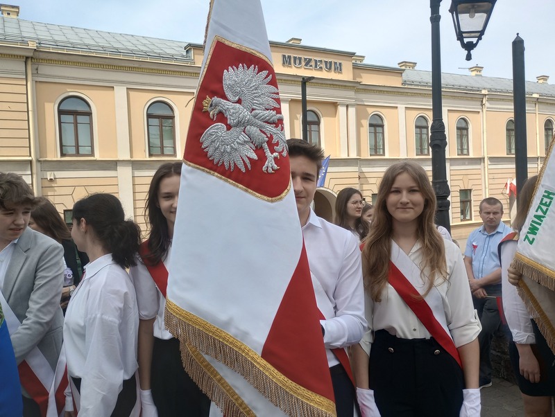 zdjęcie nr 2 - OBCHODY 3 MAJA