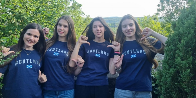 Uczennice I LO - zdjęcie grupowe