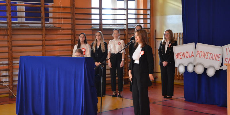 Uczniowie podczas apelu