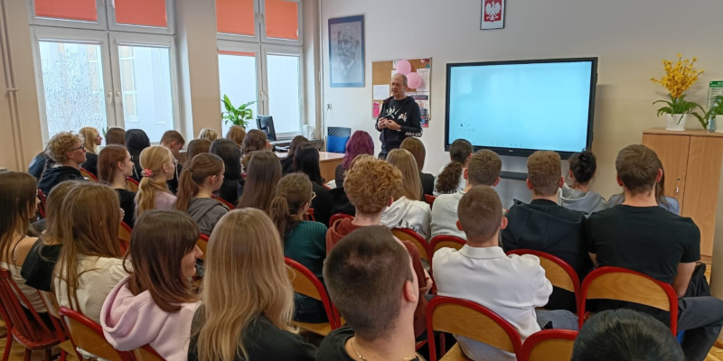 Uczniowie w świetlicy podczas spotkania