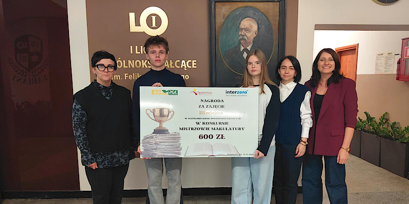 Uczniowie i&nbsp;nauczyciele I&nbsp;LO z&nbsp;nagrodą