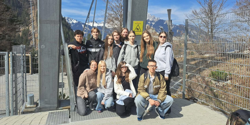 Uczniowie I&nbsp;LO na moscie