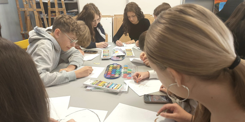  Uczniowie podczas warsztatów