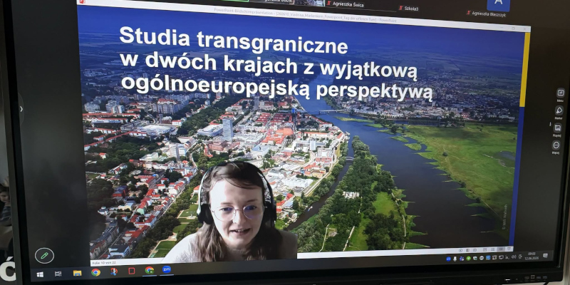 Spotkanie online - ekran komputera